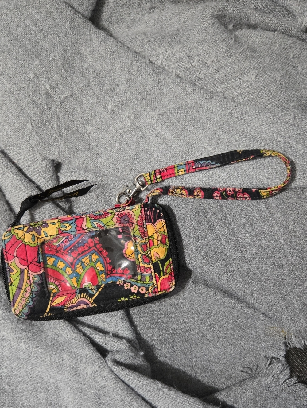 Vera Bradley Black Floral Quilted Wristlet - Symphany In Hue Pattern